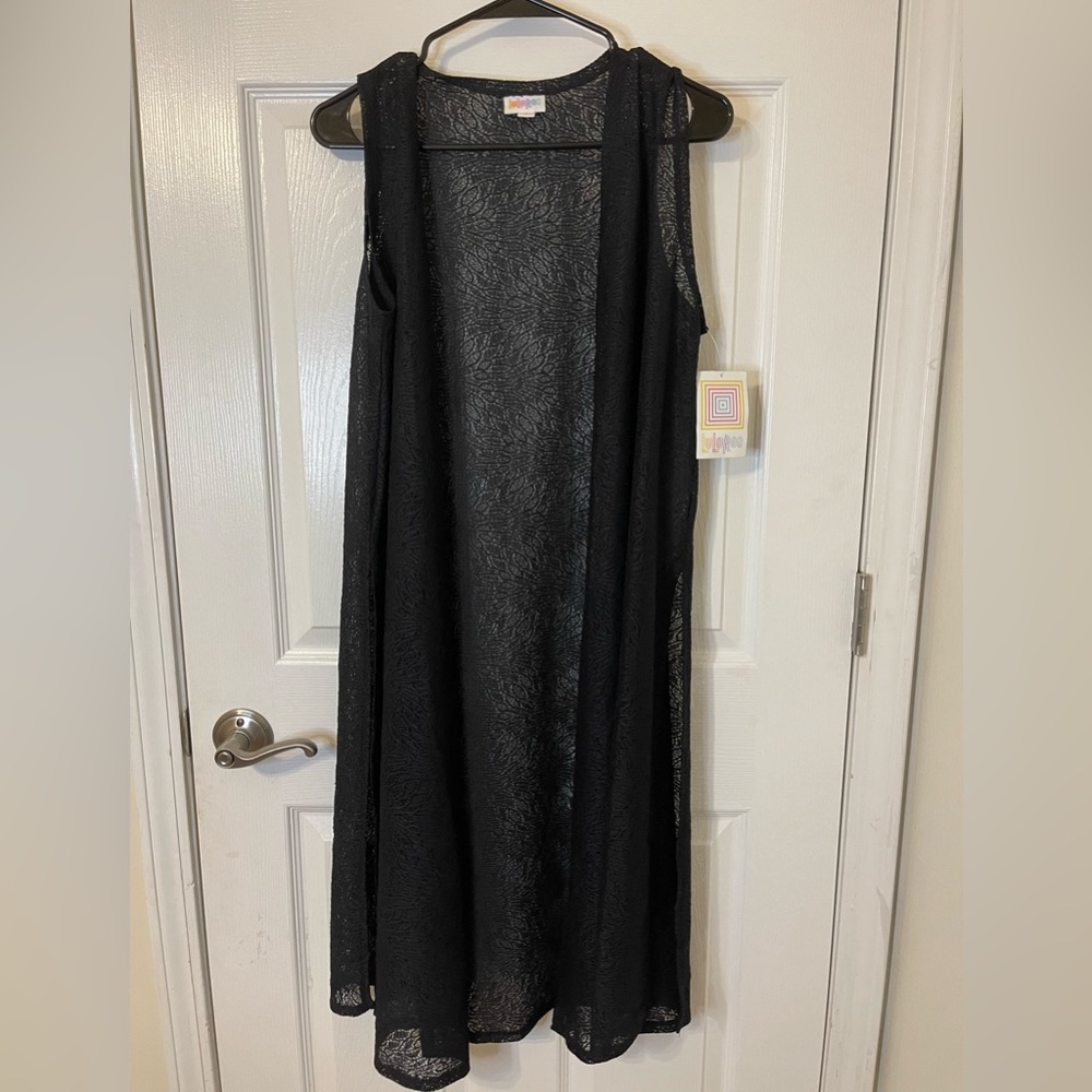 Women’s LuLaRoe sleeveless cardigan.